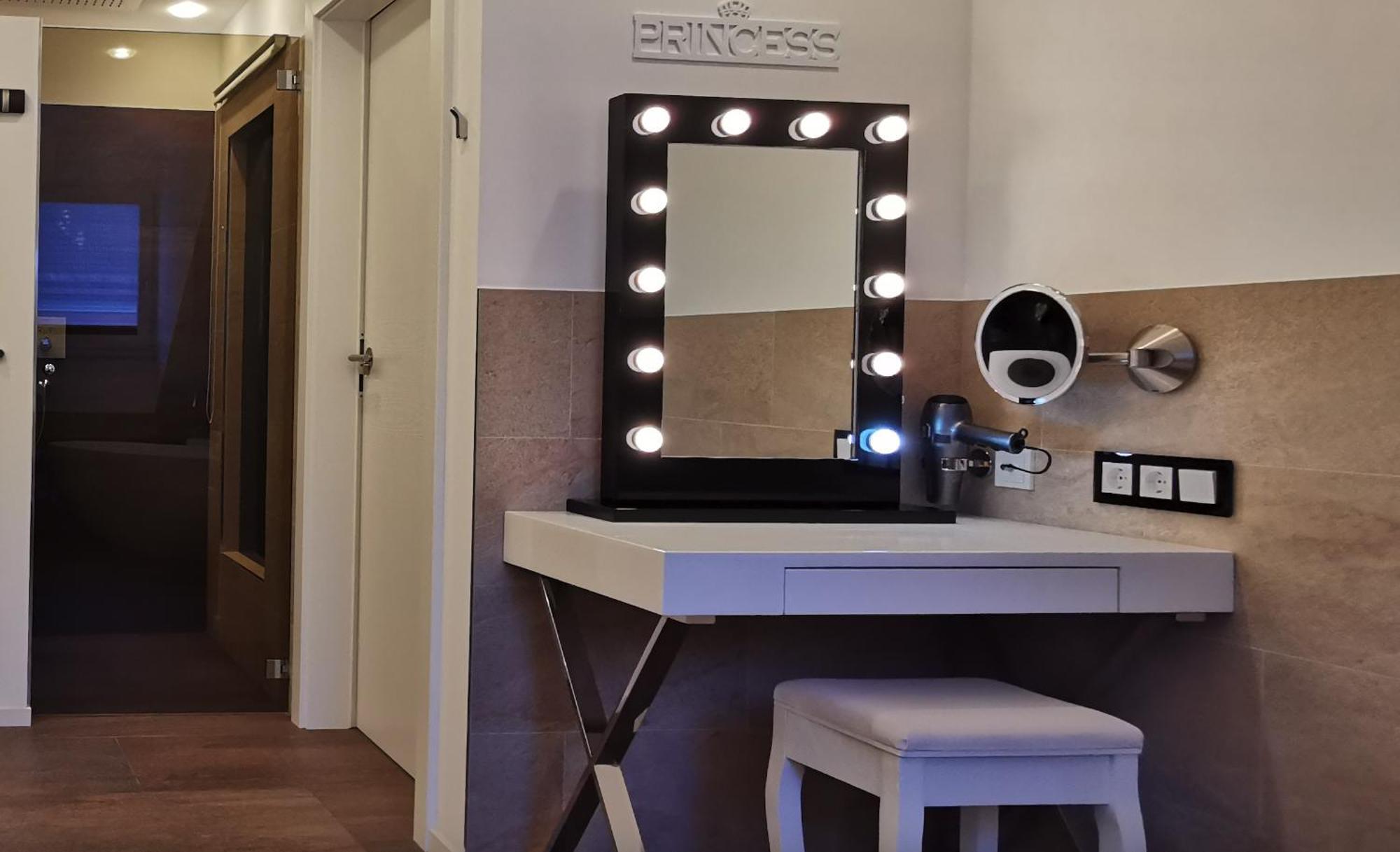 Luxor City Apartments Lienz Rum bild
